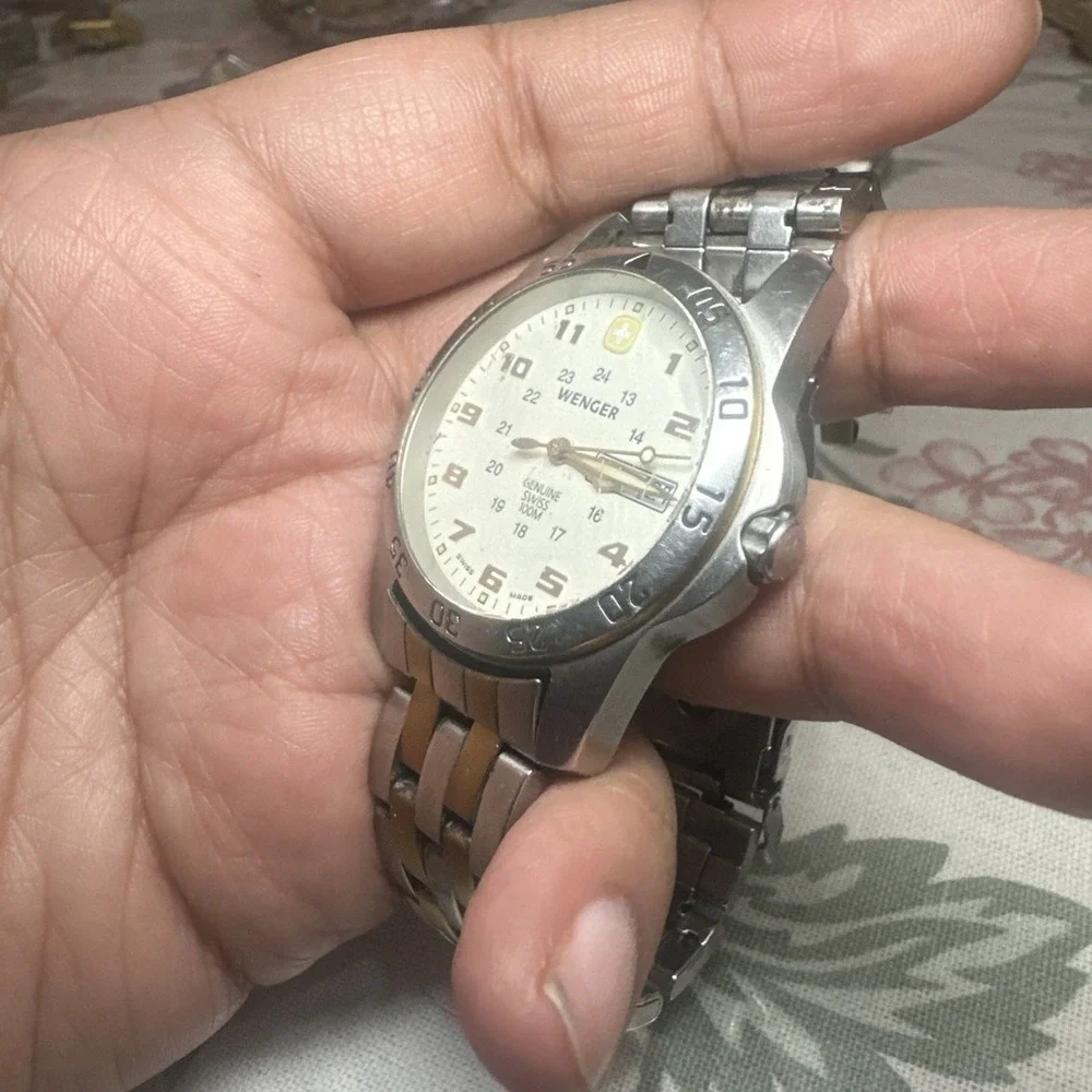 Working‎ Wenger Genuine Swiss 100M Men's Quartz 38mm Steel watch-Missing Pin